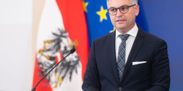 AB'den Avusturya'ya Uyarı: 12 Milyar Euroluk Tasarruf Paketi