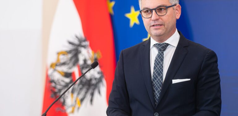 AB’den Avusturya’ya Uyarı: 12 Milyar Euroluk Tasarruf Paketi