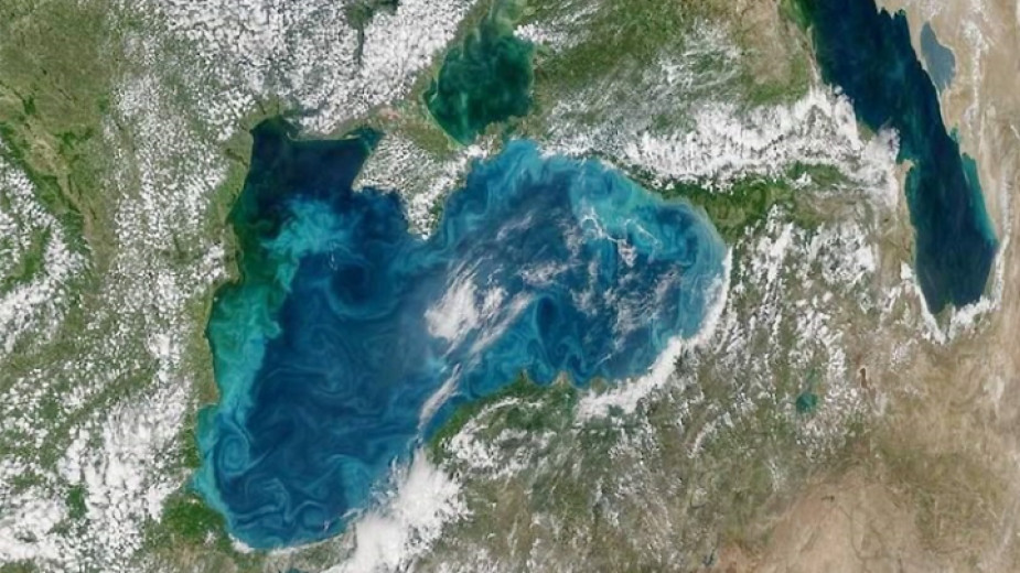 KARADENİZ’İN RENGİ DEĞİŞTİ, NASA UYARDI!