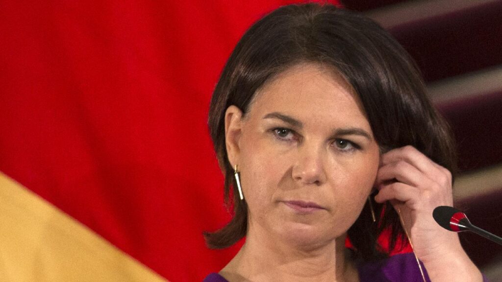 Baerbock: Nitelikli işçiler için vize süreci büyük ölçüde hızlandı