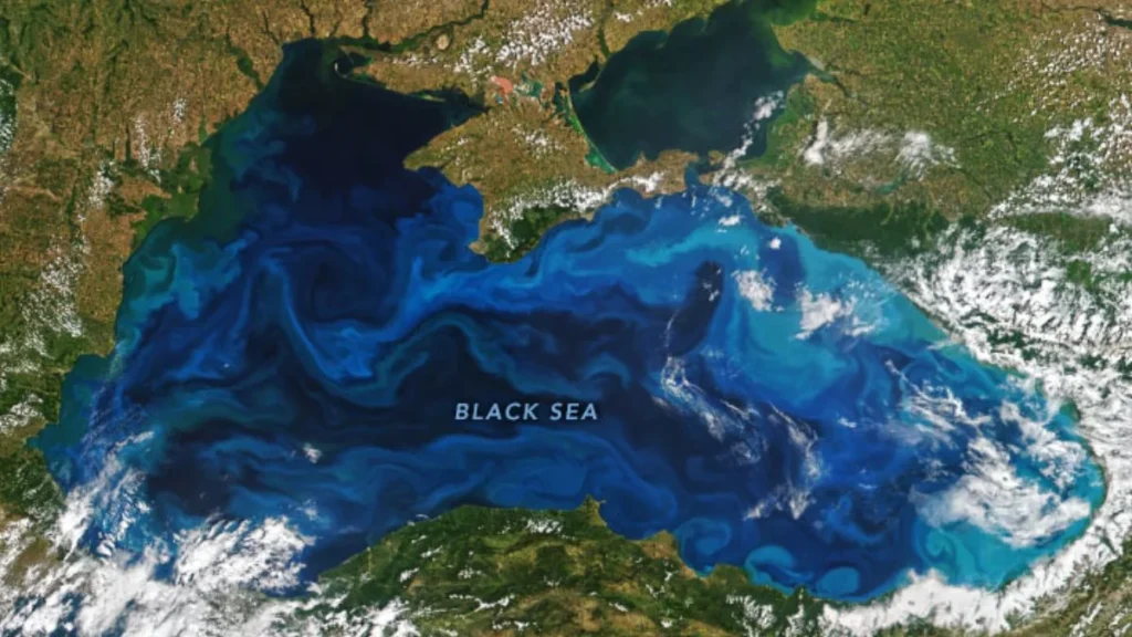 KARADENİZ’İN RENGİ DEĞİŞTİ, NASA UYARDI!