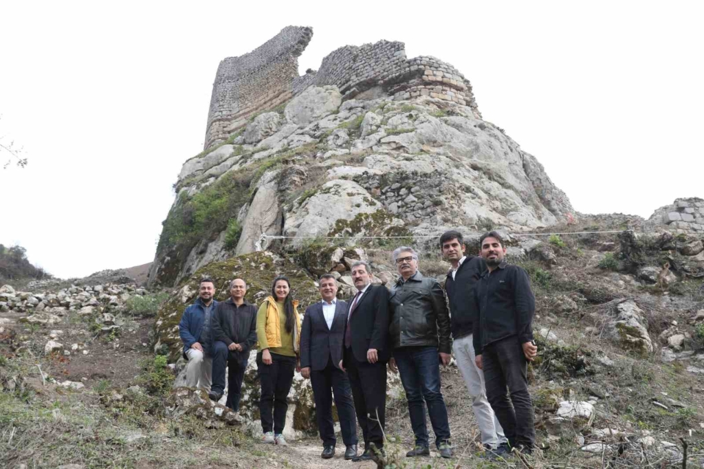 Asarkale 2 bin 300 yıllık tarihiyle  insanlık tarihine ışık tutuyor