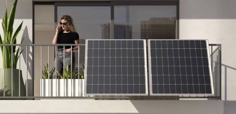 Almanya’da Balkon Tipi Güneş Enerjisi Santralleri Patlama Yaşıyor: Sayı Bir Yılda İki Katına Çıktı