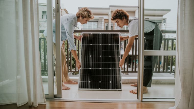 Almanya’da Balkon Tipi Güneş Enerjisi Santralleri Patlama Yaşıyor: Sayı Bir Yılda İki Katına Çıktı