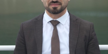 Gölgeyi Büyüklük Sanmak