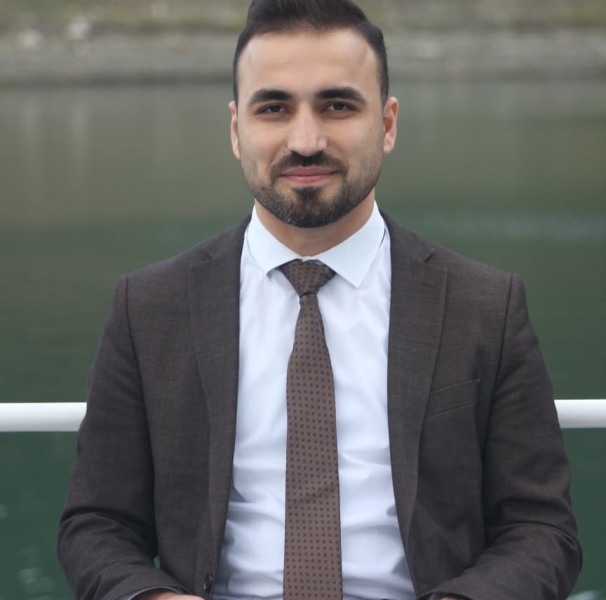 Gölgeyi Büyüklük Sanmak