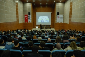 NASA’dan Karadeniz’e Uzanan Bilim Yolculuğu: Dr. Umut Yıldız OMÜ’de Gençlerle Buluştu